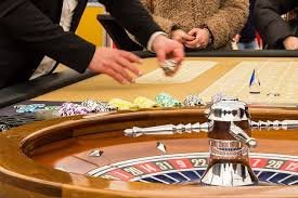 92 pak Apke phone par live casino, slots aur betting